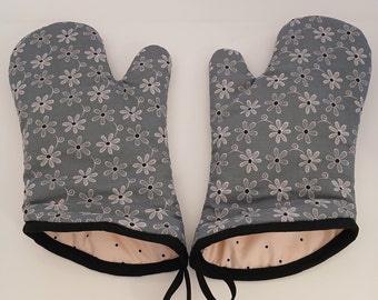 Gray Floral Oven Mitt Set: Handmade Cotton Kitchen Gloves