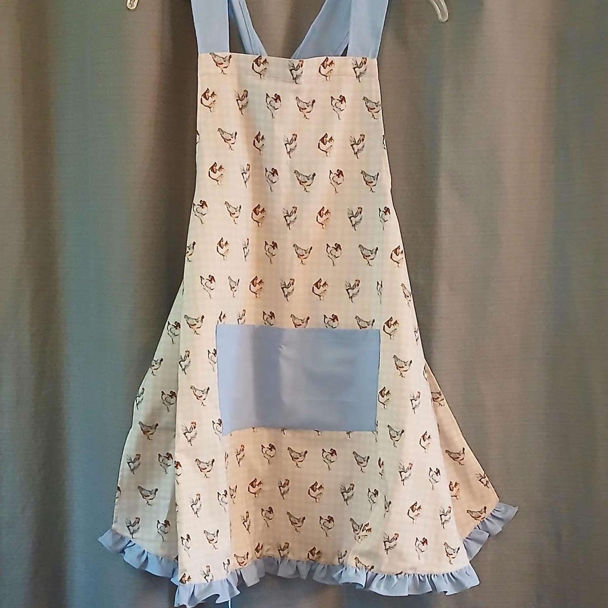 Crossback Apron, Tan and Cream Apron With Chickens, Cute Apron With Pocket, Baking Apron, Gingham Apron, Spring Kitchen Apron - Etsy