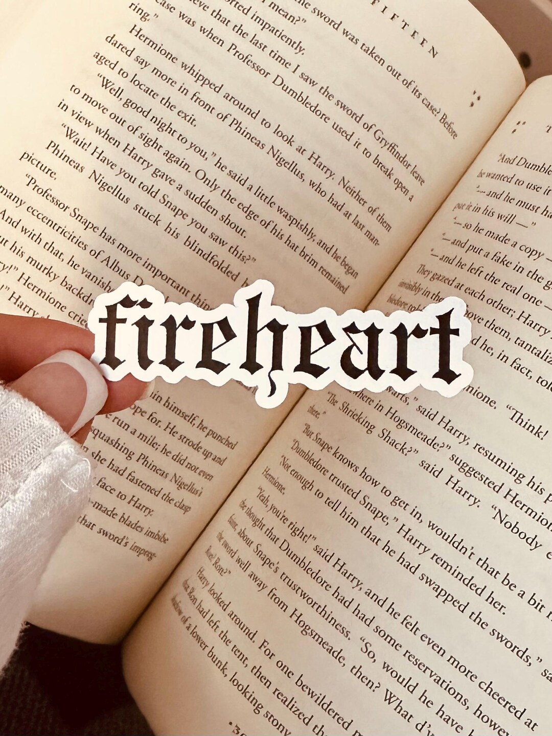 Fireheart Sticker Fireheart Sticker - Throne of Glass - Etsy
