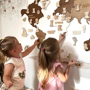 Personalisierte hölzerne Kinder Weltkarte Interaktive Safari Kinderzimmer Lerndekor, Spielzimmer Wandkunst, Benutzerdefinierte Junge Mädchen Baby Geschenk WMA1
