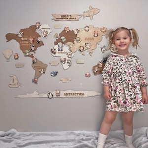 Personalisierte Safari Tiere Weltkarte - Weltkarte aus Holz für Kinder, Kinderzimmer Dekor, umweltfreundliches Geschenk Wandkunst Neutral Babyzimmer Geschenkidee WMA2