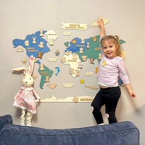 Holz Kinder Spielzimmer Dekor, Kinder Weltkarte Safari, Kinder Weltkarte Dekor, Kinderzimmer Dekoration für Mädchen Jungen Zimmer. personalisiertes Baby Geschenk WMA1
