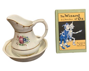 PC American Girl Samantha Nighttime Necessities Pitcher Bowl & Wizard Of Oz Book