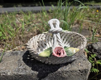 ヴィンテージ カポディモンテ 蓋付き花瓶、花模様の陶器 - Etsy 日本