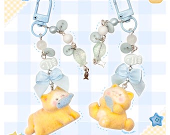 Kawaii Flocked Kitty Sleutelhangers - Decora Fairy Kei Juminocore Y2k Clutter Maximalist Chunky Deco Dopamine Vis Katten Bloemen Blauw Oranje Match