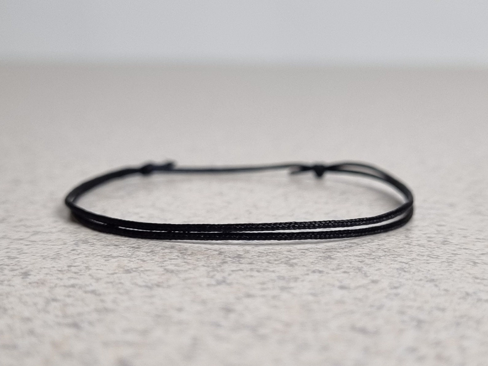 Bracciale Uomo In Pelle Intrecciata Stile Surfer &ndash; Chiusura Magnetica Acciaio Inox &ndash; UK