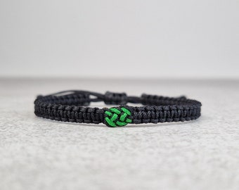 Bracelet noeud carré en macramé, bracelet de l'amitié, bracelet infini noir et vert