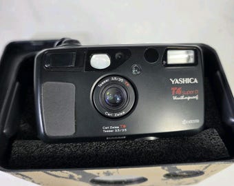 RARE Yashica T4 Safari / Carl Zeiss Tessar T* 35mm F/3.5
