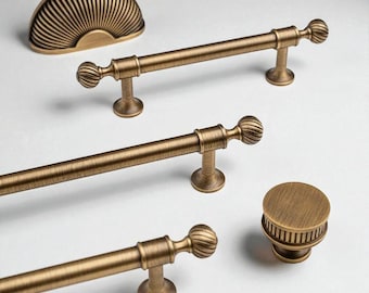 Puxadores de armário em latão antigo, puxadores de gaveta em latão maciço.