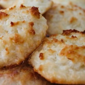 Kokosnussmakronen, Geschenkkorb, 6 Gourmetkekse, Kokosnusskeks, hausgemachter Keks, Brautgeschenke, Weihnachtsgeschenk, Hochzeitsgeschenk, Einweihungsparty