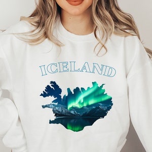 Iceland Aurora Borealis Lights Sweatshirt| Iceland Northern Lights Crewneck| Iceland Travel Tee| Iceland Vacation Shirt| Iceland Gift