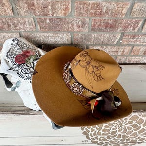 Burned Hat - Custom Hat - Rich Earth Tones - Western Hat - Cowboy Hat - Freehand Design - Lainey Wilson Style