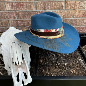 Burn Design Hat - Burned Hat - Cowgirl Hat - Western Hat - Boho - Lainey Wilson Hat - Gift - Branded Hat -Country -COWGIRL UP