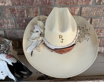 Ivory Rodeo Straw Cowboy Hat: Burned Floral, Freehand Design  display picture 1