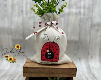 Bolsa de mariquita, decoración de mariquita, bandeja escalonada, bandeja escalonada de verano, decoración de primavera, decoración floral de mariquita, bandeja escalonada de mariquita, mariquita linda