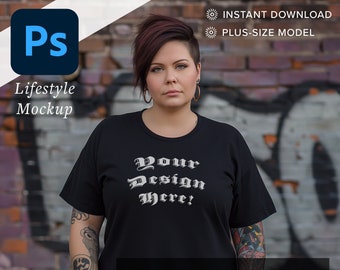 Goth Woman Schwarzes T-Shirt Mockup PSD mit Ebenen und transparentem Hintergrund Sofortiger Download POD Plus Size Model Female Lifestyle Mockup