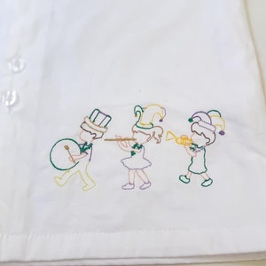 マルディグラ バンド | 子供 | 機械刺繍 | 刺繍デザイン | 5x7 | 6x10 | シルエット | ファット チューズデー | PES | アウトライン