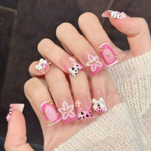 Ongles roses blancs imprimés Leporad - Canard à fleurs 3D