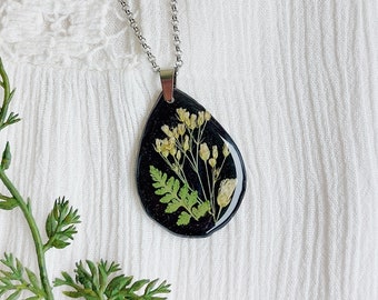Collar con colgante de lágrima de resina y flores secas reales • Joyería botánica hecha a mano • Regalo natural único para ella