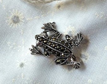 Broche de rana de marcasita, pin de solapa Art Déco de plata esterlina
