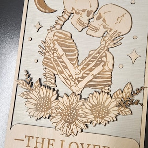Carta del Tarot en capas: Los amantes. Archivo digital de 4 capas. Formatos SVG, DXF, AI y Lightburn.