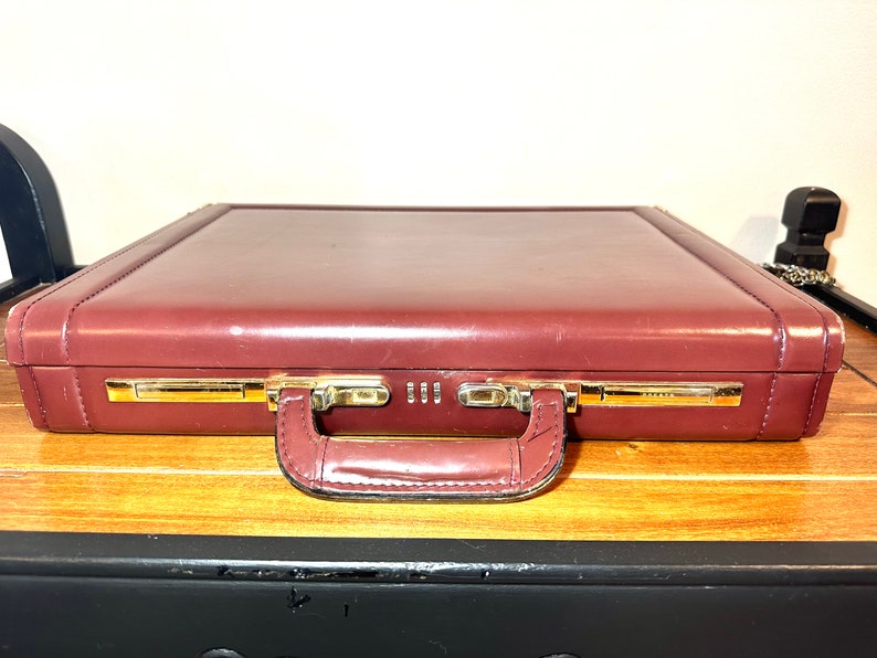 Vintage Attaché Presto Genuine Leather Burgundy Briefcase image 3