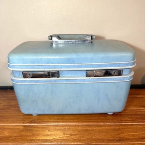 Vintage Baby Blue Samsonite Profile Train Case, Cosmetic Case, Travel Case, Luggage, No Key or Tray image 10