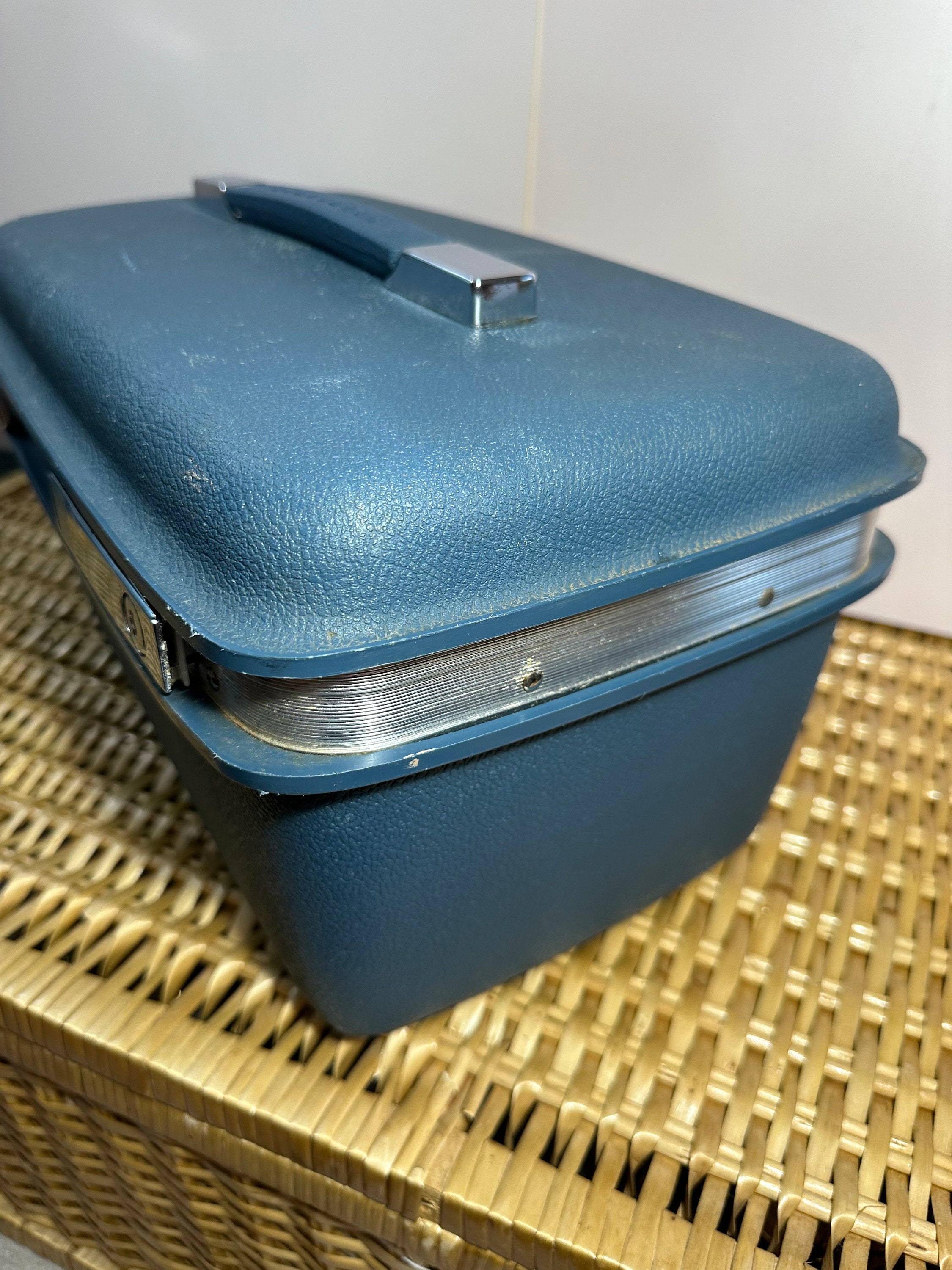 Vintage Samsonite Saturn Train Case Blue Etsy