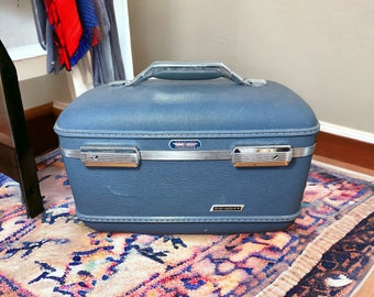 Vintage Blue American Tourister Tri-Taper Train Case, Travel Case, Cosmetic Case, with Original Tray and Key (No Mirror)