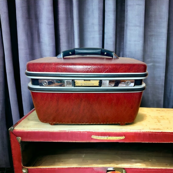Classic Antique Train Case Red Suitcase Hat Box Faux Alligator