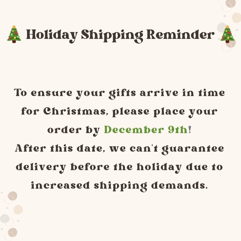 Pode incluir: Um lembrete de envio de f&eacute;rias com um gr&aacute;fico de &aacute;rvore de Natal verde de cada lado. O texto diz: "Lembrete de envio de f&eacute;rias. Para garantir que seus presentes cheguem a tempo para o Natal, fa&ccedil;a seu pedido at&eacute; 9 de dezembro! Ap&oacute;s essa data, n&atilde;o podemos garantir a entrega antes das f&eacute;rias devido ao aumento da demanda de envio."