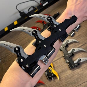 Mecanismo de cuchilla de brazo funcional para cosplays de trajes blindados imagen 9