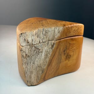 Vintage 1980s Signed Handmade Burl Wood Live Edge Hand Crafted Wood Trinket Box