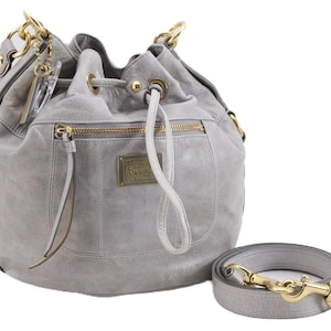 Authentic Vintage Coach Two Way Leather Bucket Bag|Crossbody Bag|Shoulder Bag|Rare Find| Cleaned and Conditioned|Pristine Condition