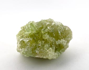 Ejemplar de vesuvianita (mina Jeffrey Pit, Quebec, Canadá) - 10 g