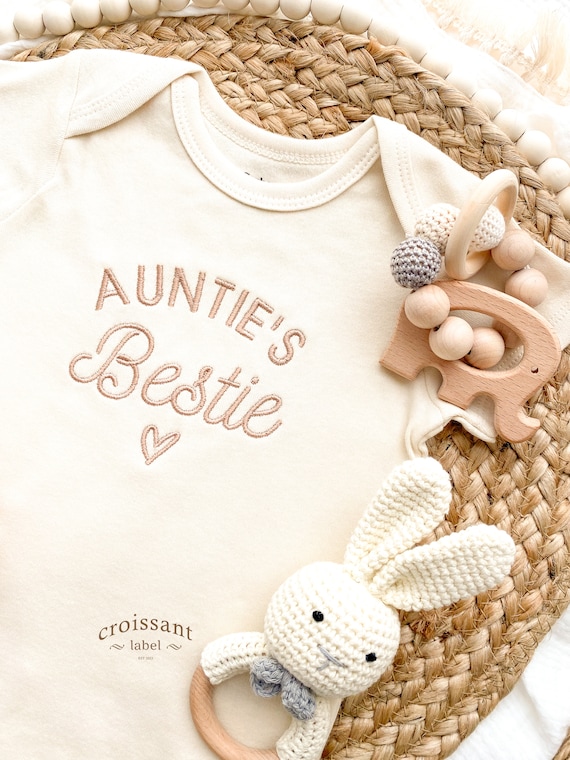 Embroidered Auntie's Bestie Baby Onesies®, Aunt pregnancy announcement, New Aunt Gift, Baby Shower Gift, Embroidered Christmas Baby Gift