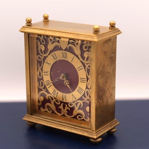 Hour Lavigne Clock - Etsy