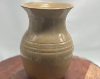 WhyNot陶器の瓶、陶器の花瓶、ノースカロライナ陶器、シーグローブ