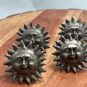 Wrought Iron 4 pcs Anne At Home Spiky Celestial Sun Knobs Knob Anthropomorphic