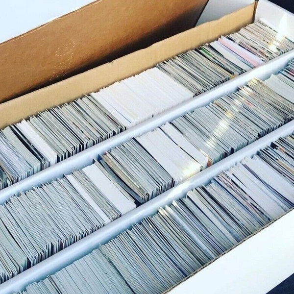 ÉNORME unité de stockage de cartes SPORT Estate, lot de 100 cartes vintage, HOF ou mélange de recrues de Nba Nfl Mlb Veuillez faire la demande !