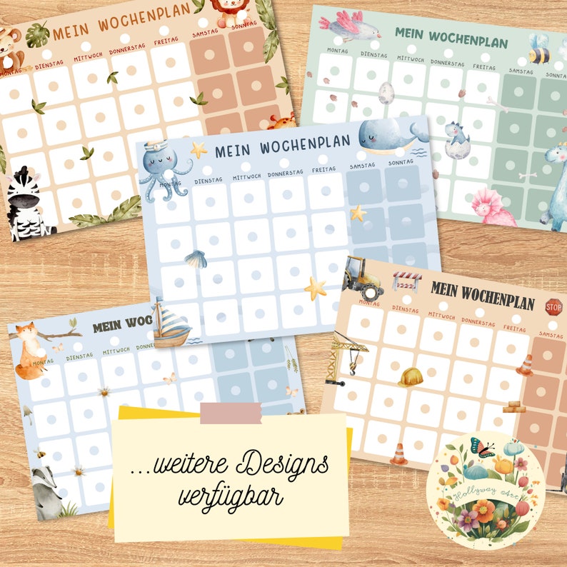 Op de afbeelding: Vier kleurrijke, afdrukbare weekplanner-kaarten met verschillende dier- en objectthema's. De kaarten hebben de dagen van de week in het Duits vermeld: Montag, Dienstag, Mittwoch, Donnerstag, Freitag, Samstag, Sonntag. De tekst "Mein Wochenplan" staat op elke kaart, wat "Mijn weekplanner" betekent.
