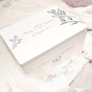 Personalisierte Hochzeitsbox aus Holz | Erinnerungskiste Hochzeit | Geschenk zur Hochzeit | Holzbox mit Namen & Datum