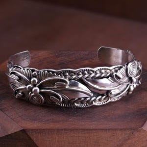 Vintage Navajo Sterling Silver Repousse Leaf Cuff Bracelet Robert Lincoln 6.5"