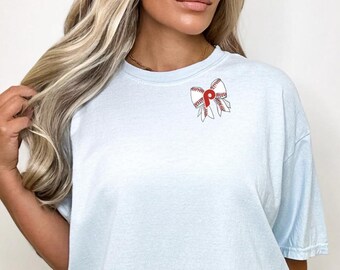 Phillies Frauen Bogen-Ausschnitt Niedliches Baseball-T-Shirt, Phillies Muttertag, Phillies Mutter, Geschenk für Mutter, Philadelphia Mom, Mom Geburtstag