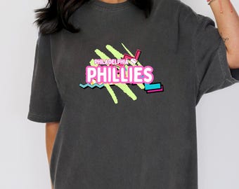 Philadelphia Phillies Retro Throwback 90er Neon Shirt Komfortfarben, Phillies Womens Tee, Phillies Shirt