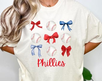 Phillies Womens Bogen und Baseball Collage Comfort Colors Shirt, Philadelphia Phillies Girly Tee