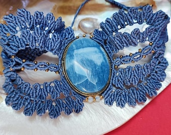 cuff bracelet - calcite cabochon - micro macrame