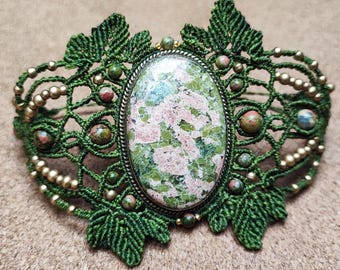 Manchet armband - micro macramé - Unakite cabochon