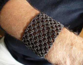 Men's cuff bracelet - micro macrame