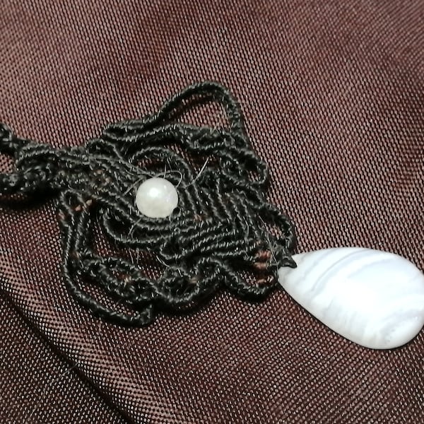 collier pendentif micro macramé - Agate bleue